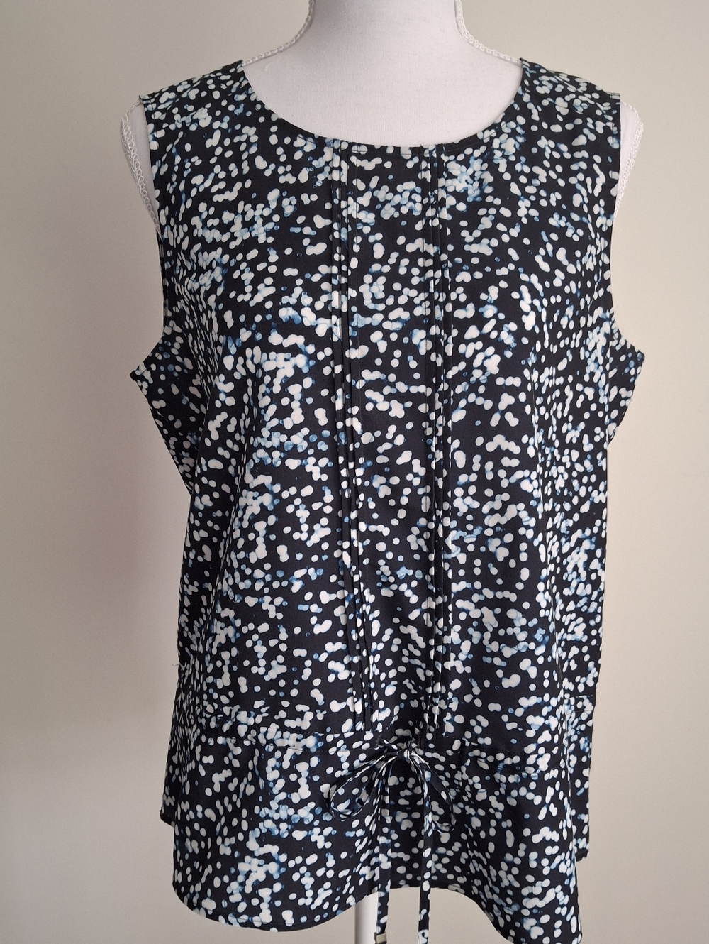Calvin Klein Black Sleeveless Dot-Cluster Drawstring Blouse NWOT. Ladies Medium